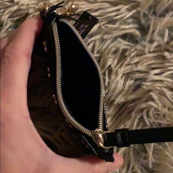 ❌Sold❌ 🆕 VS card case keychain - Picture 3 of 4